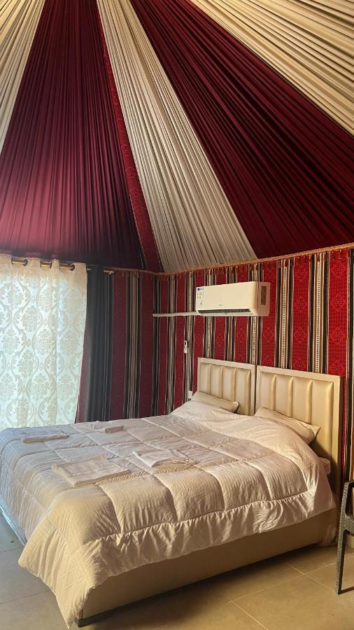 Sunlight Camp Apartamento Wadi Rum Exterior foto