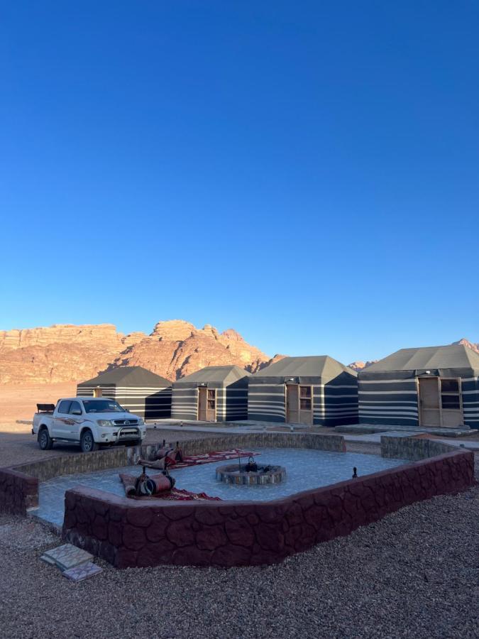 Sunlight Camp Apartamento Wadi Rum Exterior foto