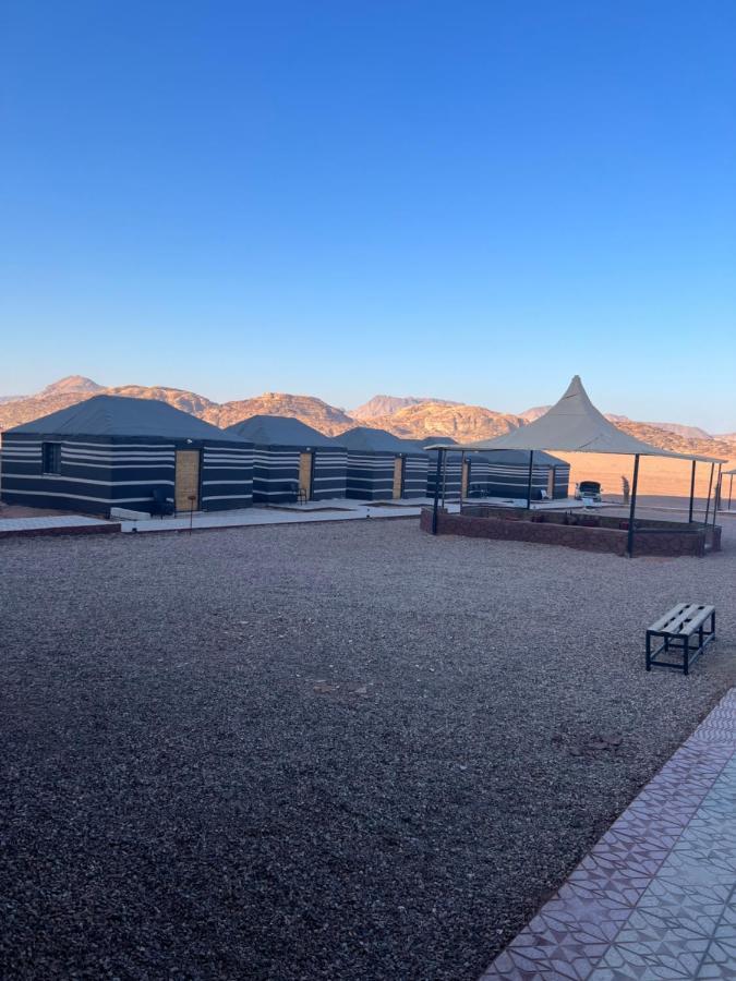 Sunlight Camp Apartamento Wadi Rum Exterior foto