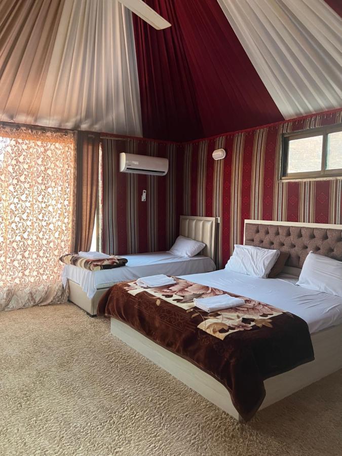 Sunlight Camp Apartamento Wadi Rum Exterior foto