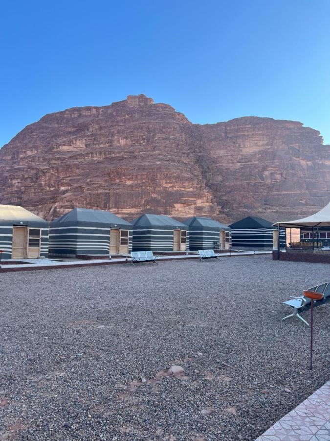 Sunlight Camp Apartamento Wadi Rum Exterior foto