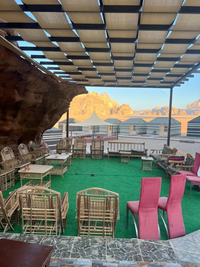 Sunlight Camp Apartamento Wadi Rum Exterior foto