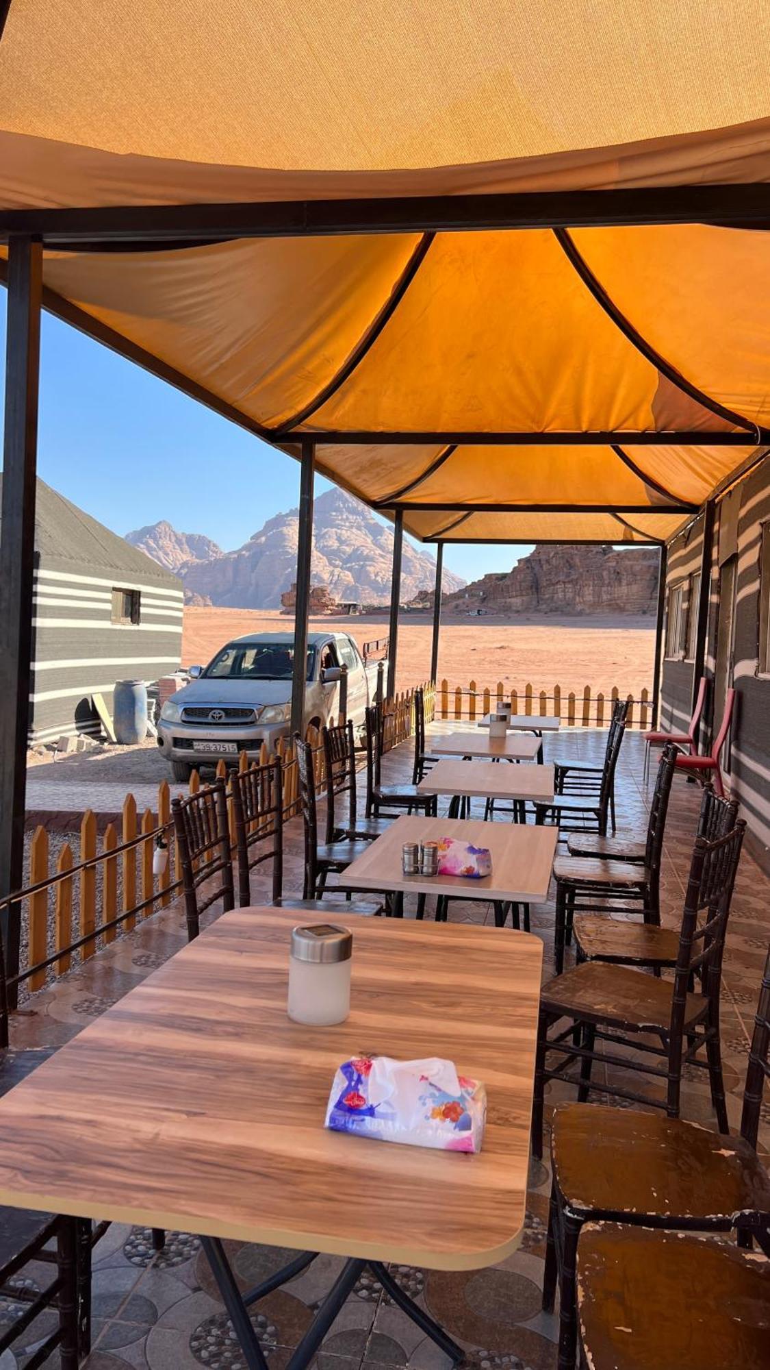 Sunlight Camp Apartamento Wadi Rum Exterior foto