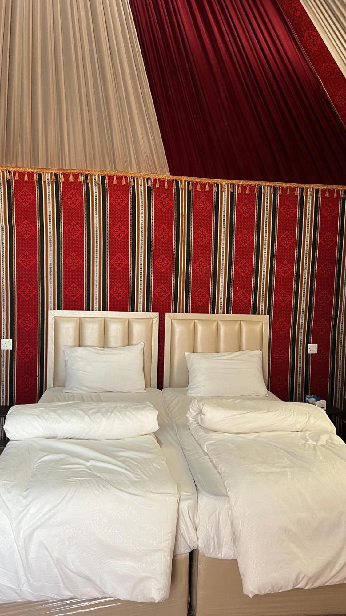 Sunlight Camp Apartamento Wadi Rum Exterior foto