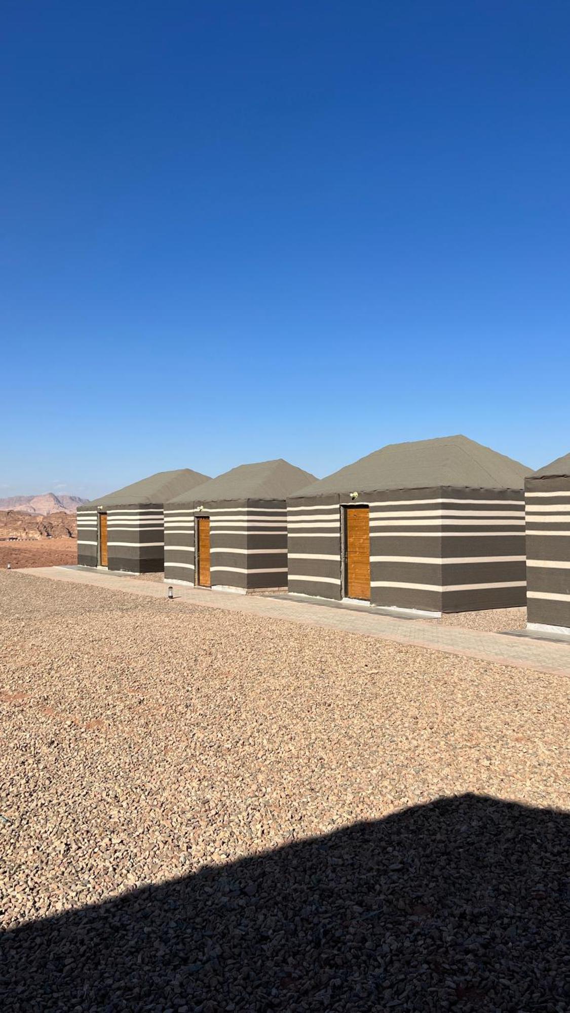 Sunlight Camp Apartamento Wadi Rum Exterior foto