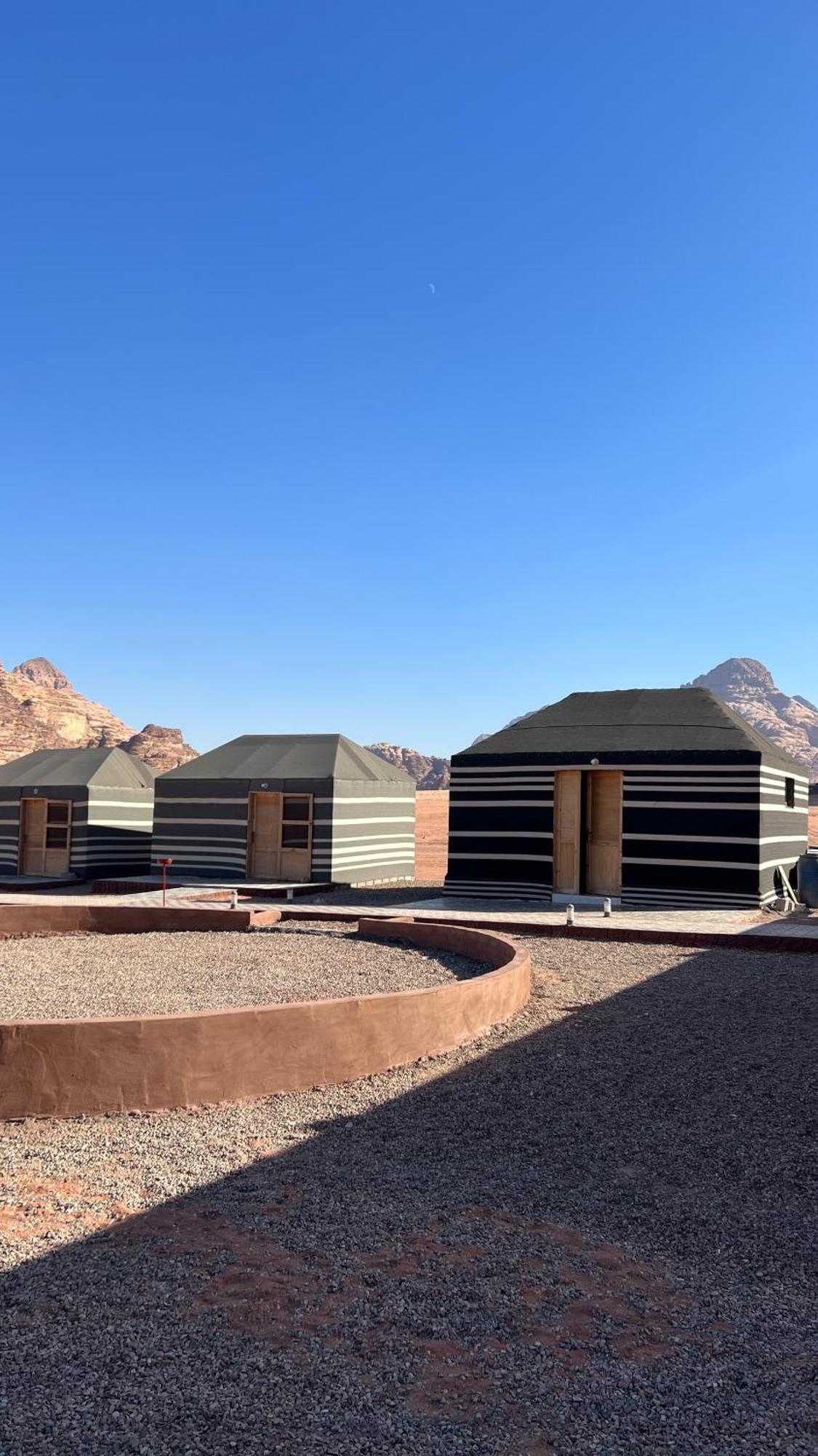 Sunlight Camp Apartamento Wadi Rum Exterior foto