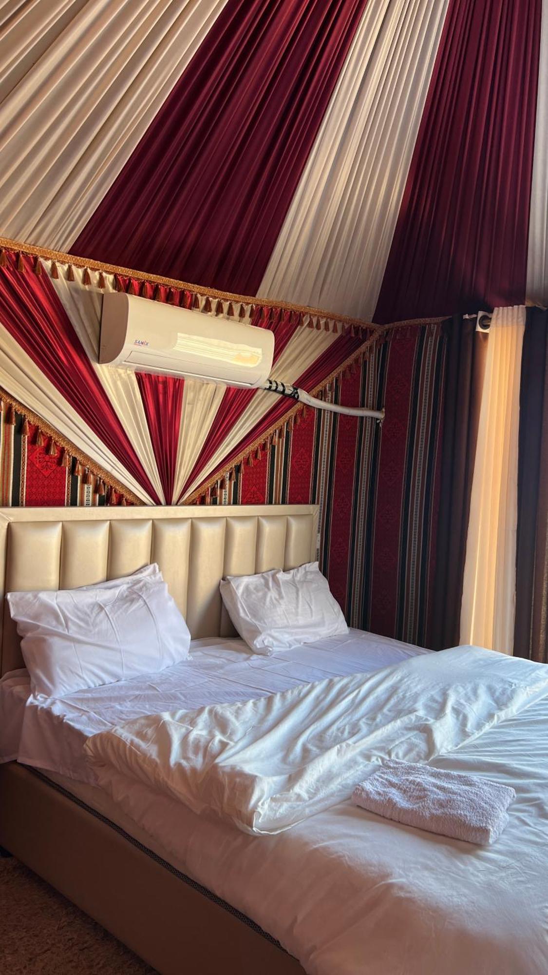 Sunlight Camp Apartamento Wadi Rum Exterior foto
